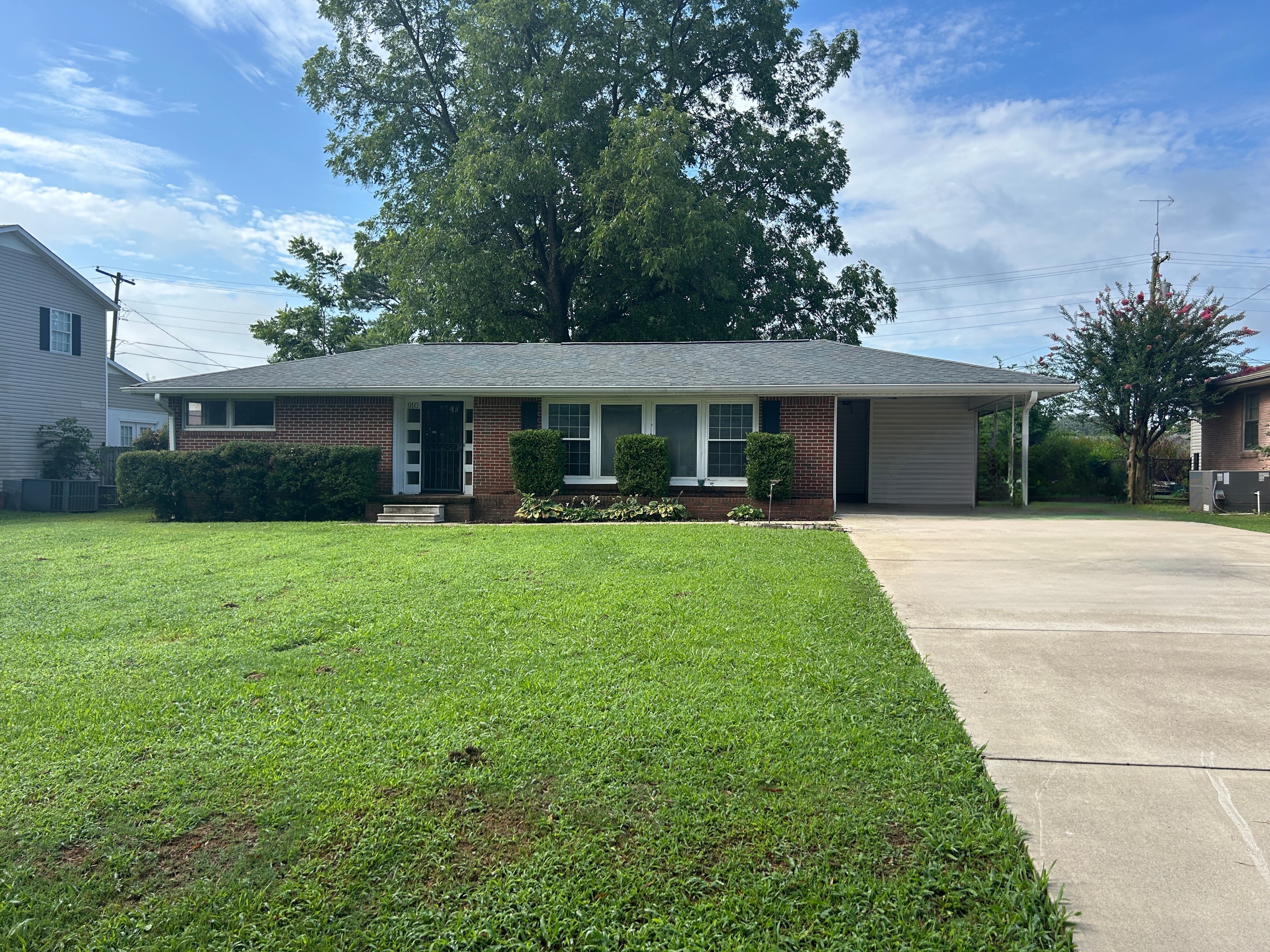 910 Tyler Avenue